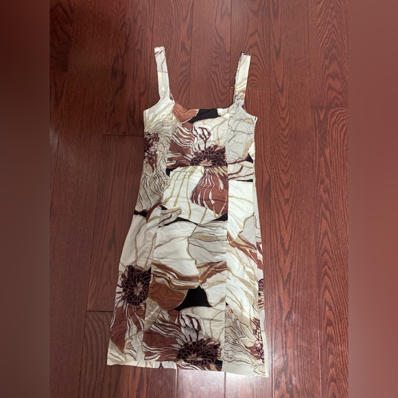 Beautiful Wilfred Dress - Picture 2 of 3